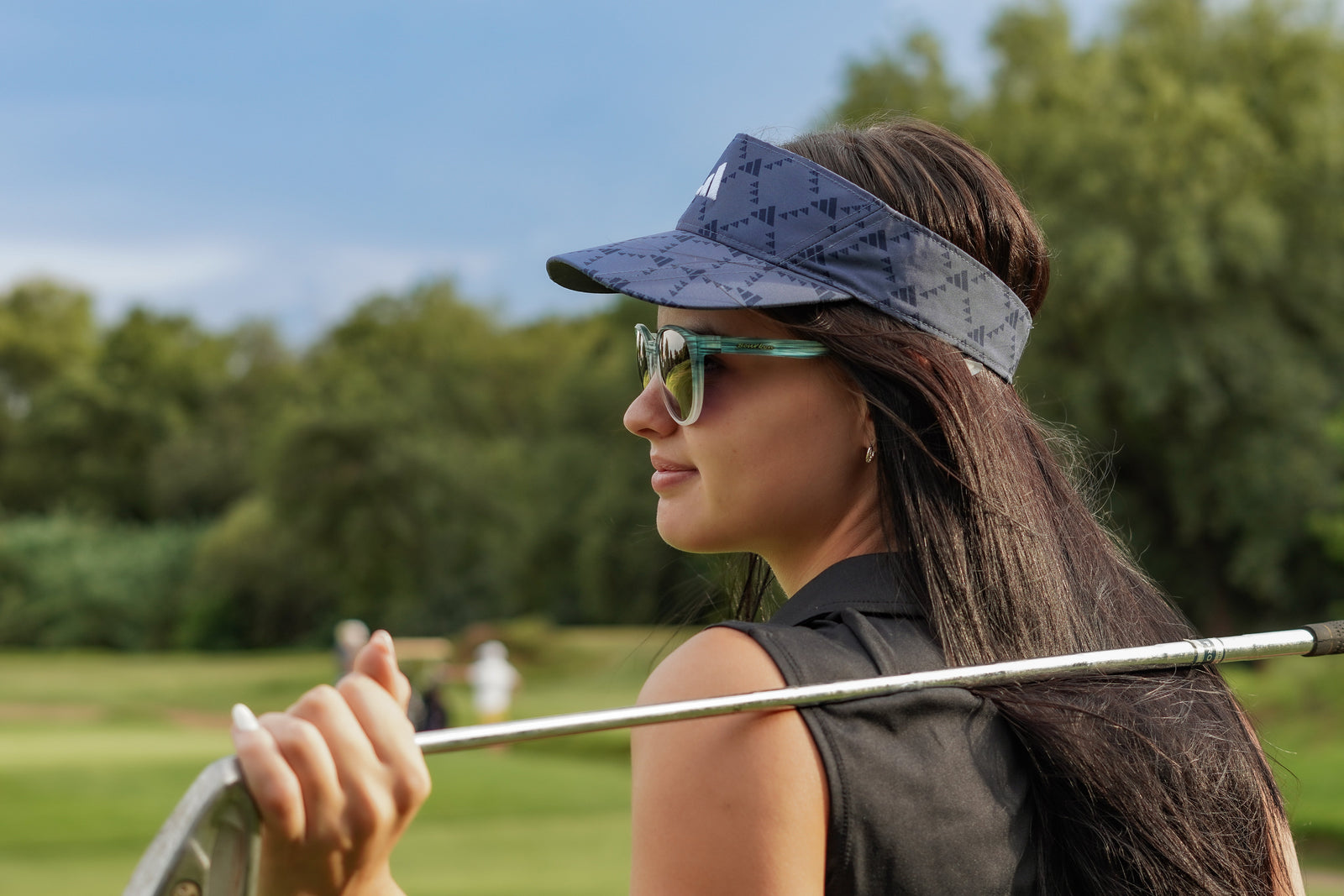 Clearer Greens and Better Games: Polarized vs. High-Contrast Golf Sunglasses Explained